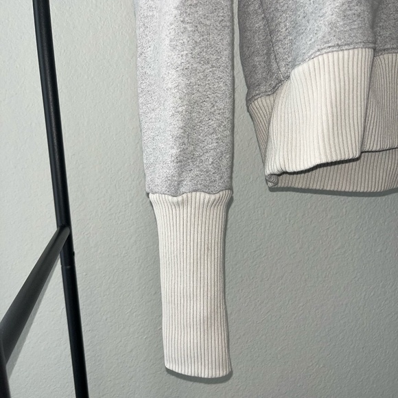 AGOLDE x REVOLVE | Klara Extended V-Neck Sweatshirt in Grey Heather | Size Small - Picture 5 of 9